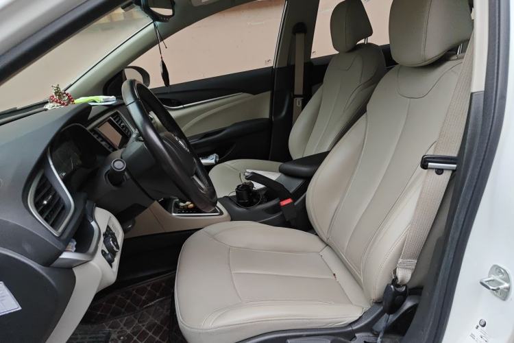 Used Buick GT 2019 15T Dual-Clutch Connected Elite Model China VI Left Front Seat