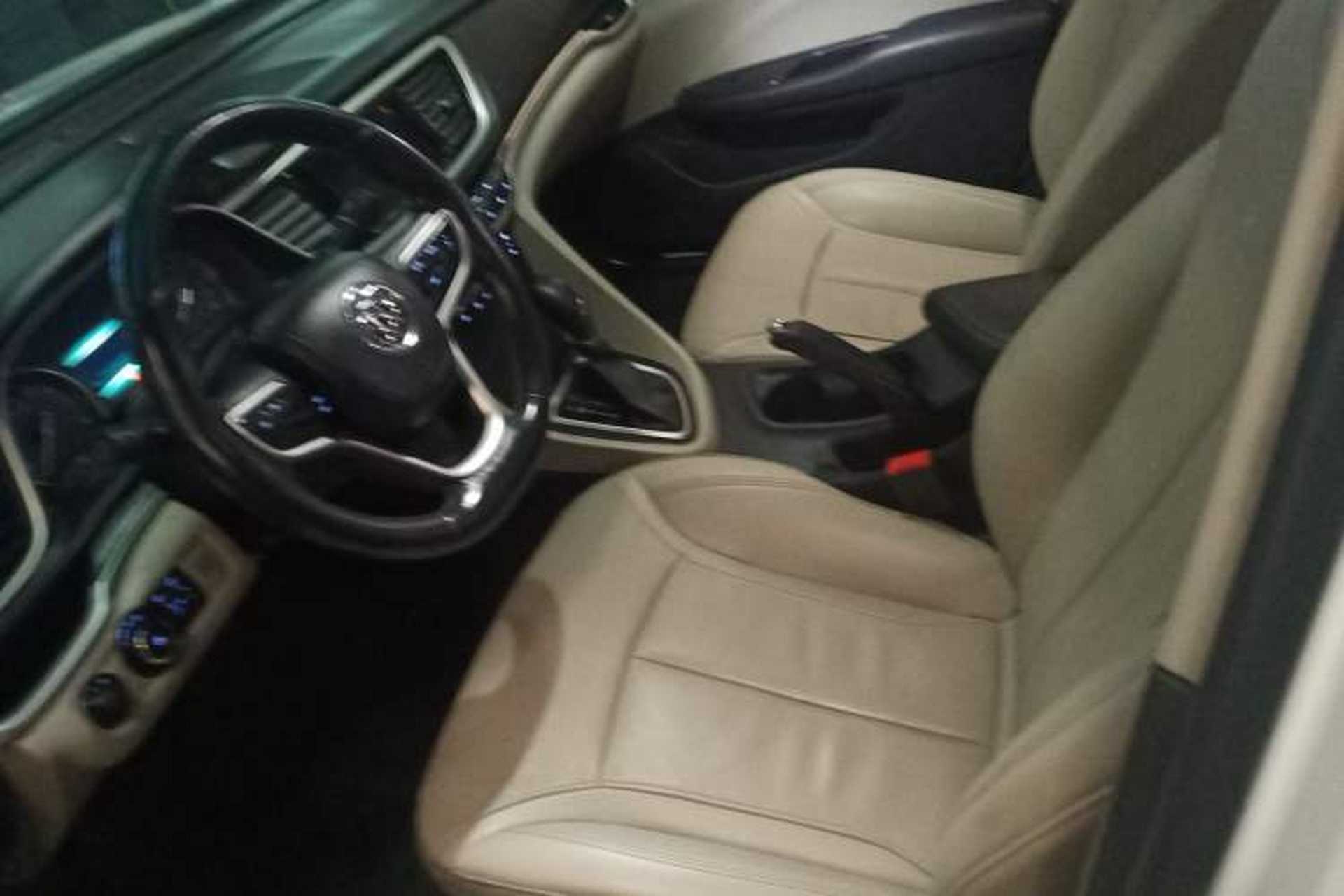 Used Buick GT 2019 15T Dual-Clutch Connected Elite Model China VI Left Front Seat