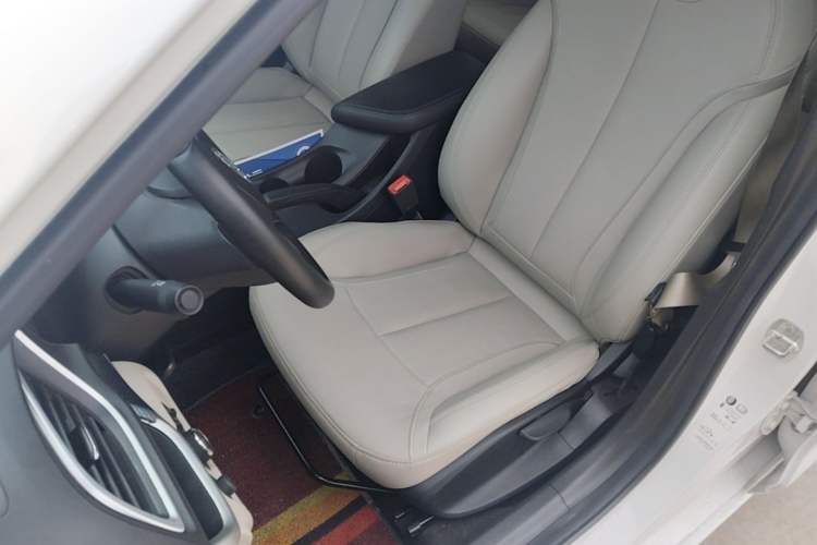 Used Buick GT 2019 15T Dual-Clutch Connected Elite Model China VI Left Front Seat