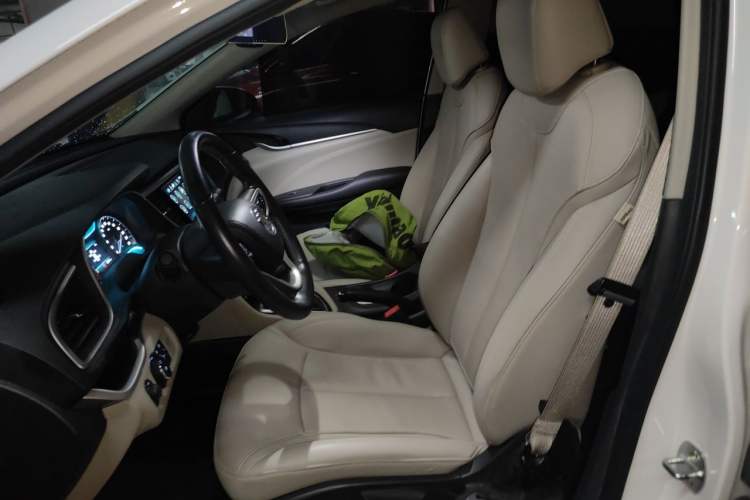 Used Buick GT 2019 15T Dual-Clutch Connected Elite Model China VI Left Front Seat
