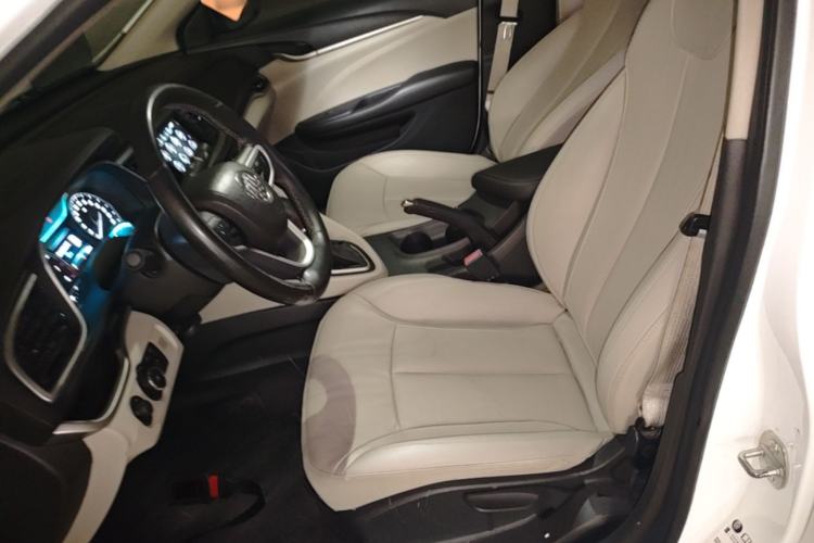 Used Buick GT 2019 15T Dual-Clutch Connected Elite Model China VI Left Front Seat