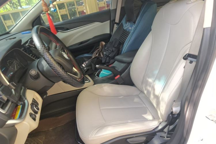Used Buick GT 2019 15T Dual-Clutch Connected Elite Model China VI Left Front Seat