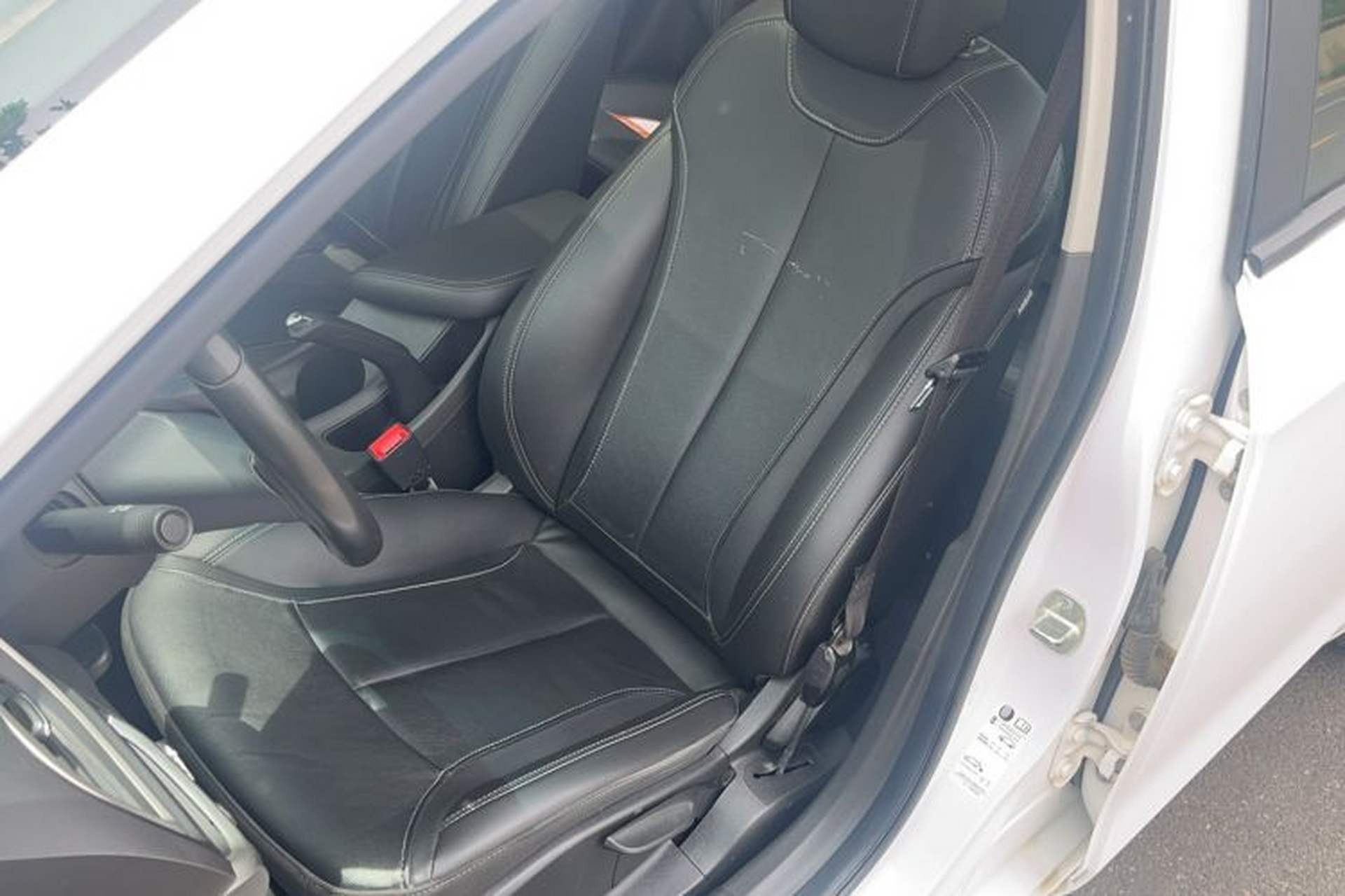 Used Buick GT 2019 18T Automatic Connected Elite Model China VI Standard Left Front Seat