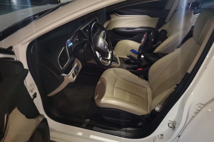 Used Buick GT 2019 15T Dual-Clutch Connected Elite Model China VI Left Front Seat