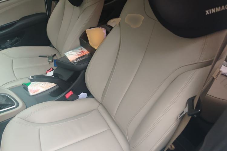 Used Buick GT 2019 15T Dual-Clutch Connected Elite Model China VI Left Front Seat