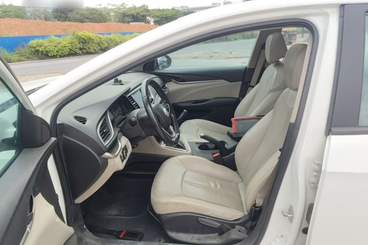 Used Buick GT 2019 15T Dual-Clutch Connected Elite Model China VI Left Front Seat