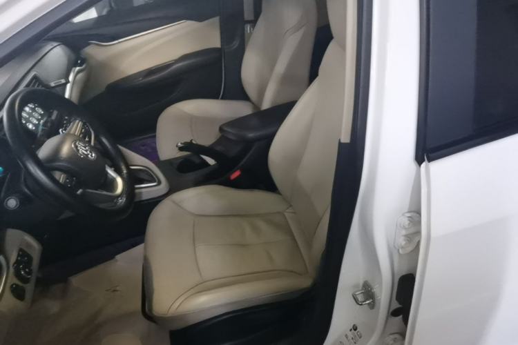 Used Buick GT 2019 15T Dual-Clutch Connected Elite Model China VI Left Front Seat