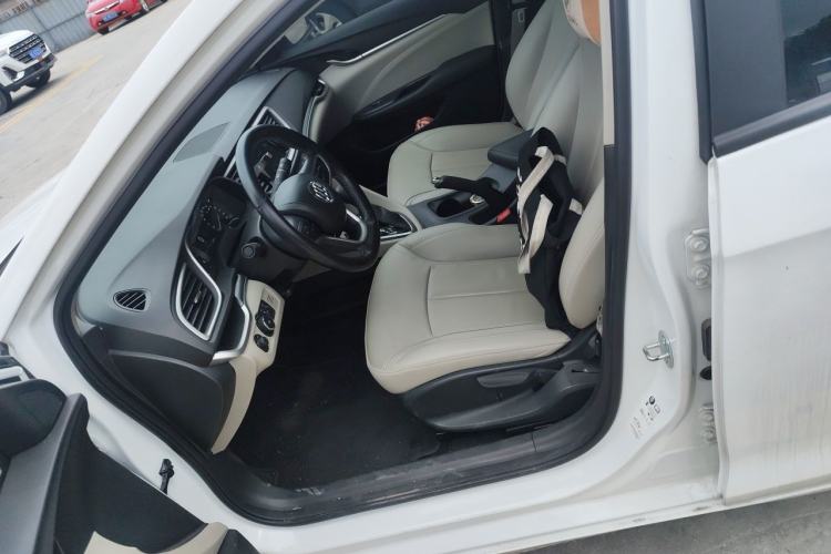 Used Buick GT 2019 15T Dual-Clutch Connected Elite Model China VI Left Front Seat