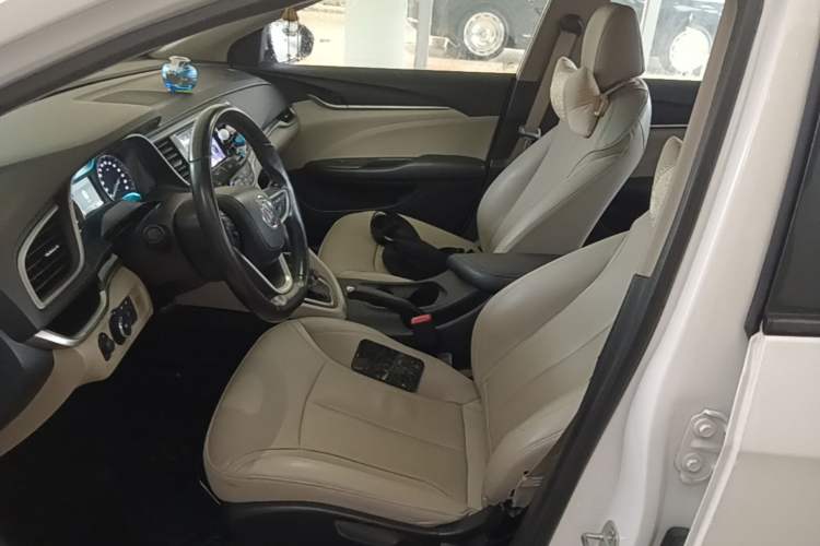 Used Buick GT 2019 15T Dual-Clutch Connected Elite Model China VI Left Front Seat