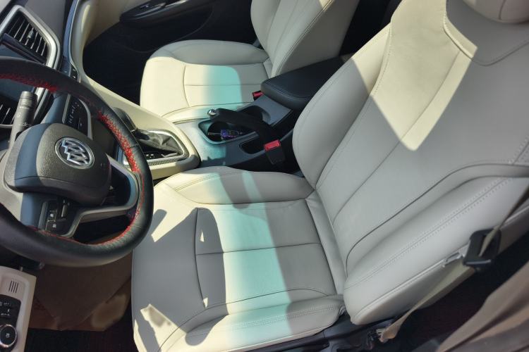 Used Buick GT 2019 15T Dual-Clutch Connected Elite Model China VI Left Front Seat
