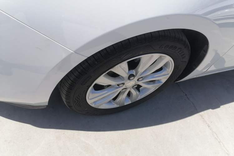 Used Buick GT 2019 15T Dual-Clutch Connected Elite Model China VI Left Front Wheel Hub