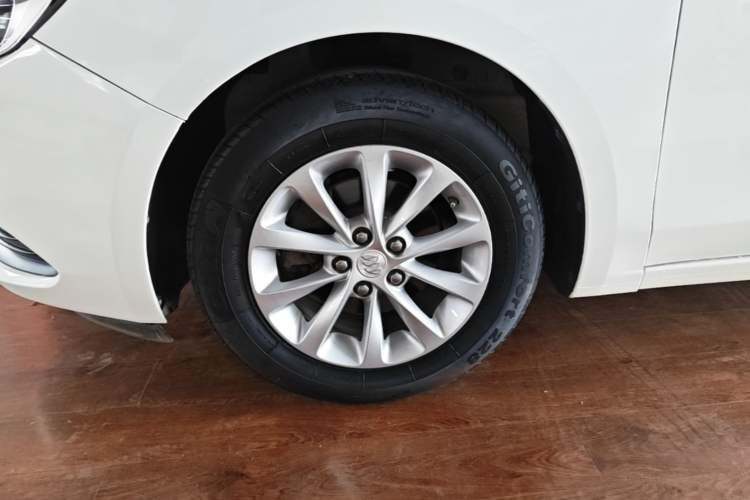 Used Buick GT 2019 15T Dual-Clutch Advanced Version China VI Standard Left Front Wheel Hub