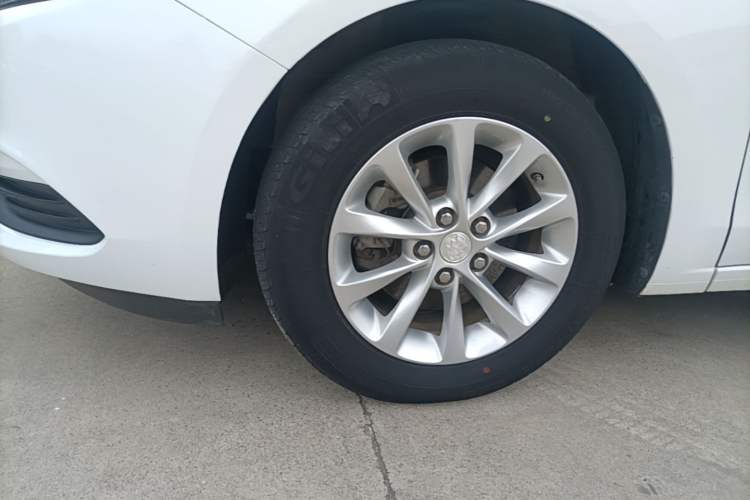 Used Buick GT 2019 15T Dual-Clutch Advanced Version China VI Standard Left Front Wheel Hub