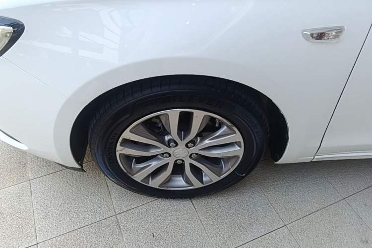 Used Buick GT 2019 18T Automatic Connected Elite Model China VI Standard Left Front Wheel Hub