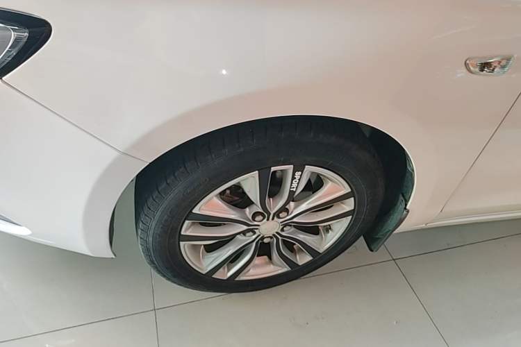 Used Buick GT 2019 15T Dual-Clutch Connected Elite Model China VI Left Front Wheel Hub