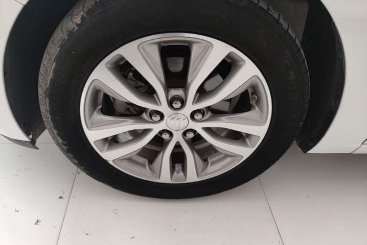 Used Buick GT 2019 18T Automatic Connected Elite Model China VI Standard Left Front Wheel Hub