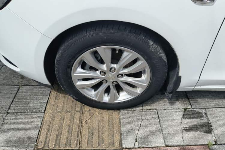 Used Buick GT 2019 15T Dual-Clutch Connected Elite Model China VI Left Front Wheel Hub