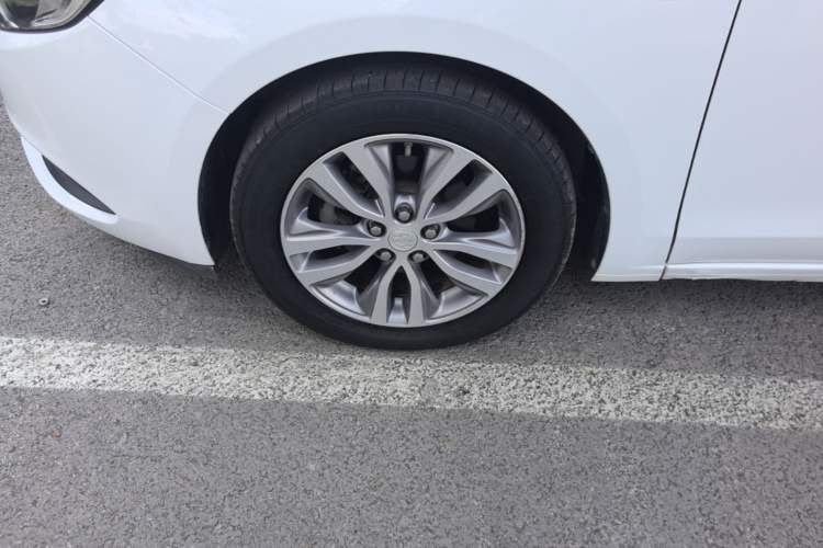 Used Buick GT 2019 18T Automatic Connected Elite Model China V Standard Left Front Wheel Hub