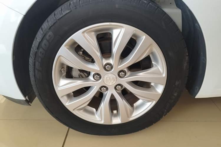 Used Buick GT 2019 15T Dual-Clutch Connected Elite Model China VI Left Front Wheel Hub