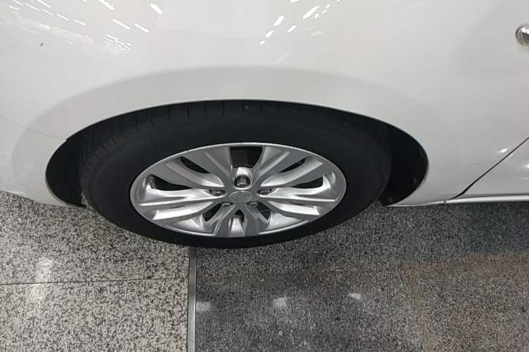 Used Buick GT 2019 15T Dual-Clutch Connected Elite Model China VI Left Front Wheel Hub
