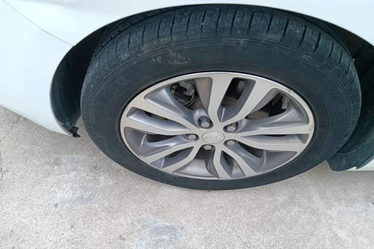 Used Buick GT 2019 18T Automatic Connected Elite Model China VI Standard Left Front Wheel Hub