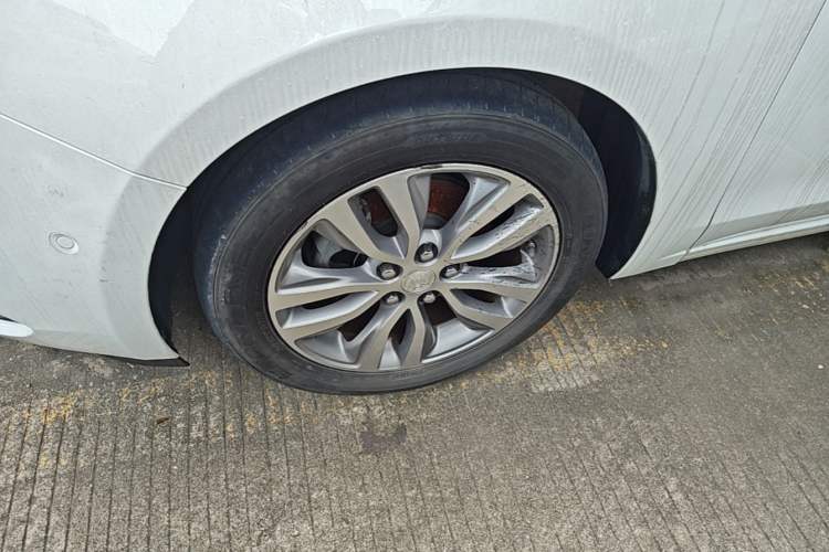 Used Buick GT 2019 18T Automatic Connected Flagship Version China V Standard Left Front Wheel Hub