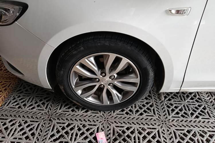 Used Buick GT 2019 18T Automatic Connected Elite Model China VI Standard Left Front Wheel Hub