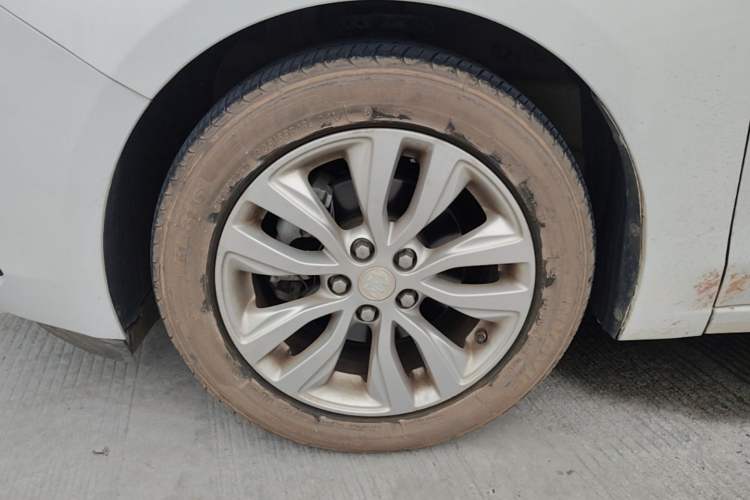 Used Buick GT 2019 15T Dual-Clutch Connected Elite Model China VI Left Front Wheel Hub