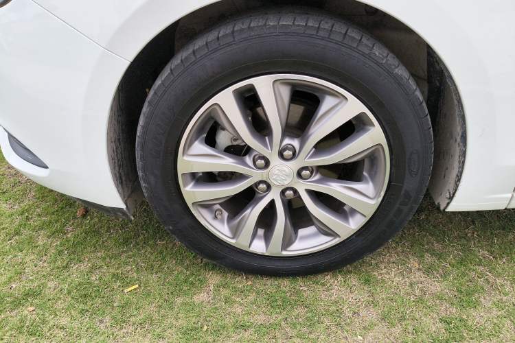 Used Buick GT 2019 18T Automatic Connected Elite Model China VI Standard Left Front Wheel Hub