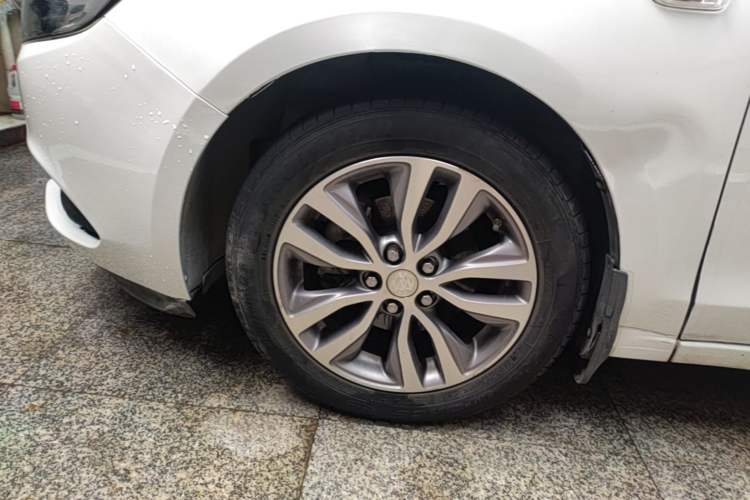 Used Buick GT 2019 18T Automatic Connected Elite Model China VI Standard Left Front Wheel Hub