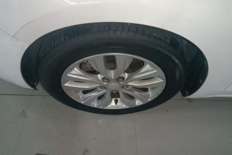 Used Buick GT 2019 15T Manual Elite Version China VI Standard Left Front Wheel Hub