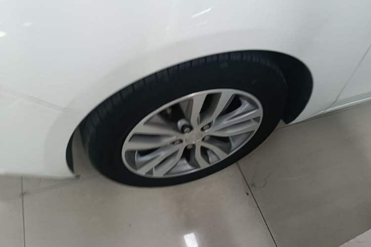 Used Buick GT 2019 18T Automatic Connected Elite Model China VI Standard Left Front Wheel Hub