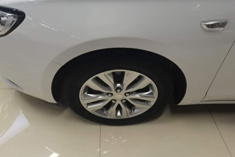 Used Buick GT 2019 15T Dual-Clutch Connected Elite Model China VI Left Front Wheel Hub