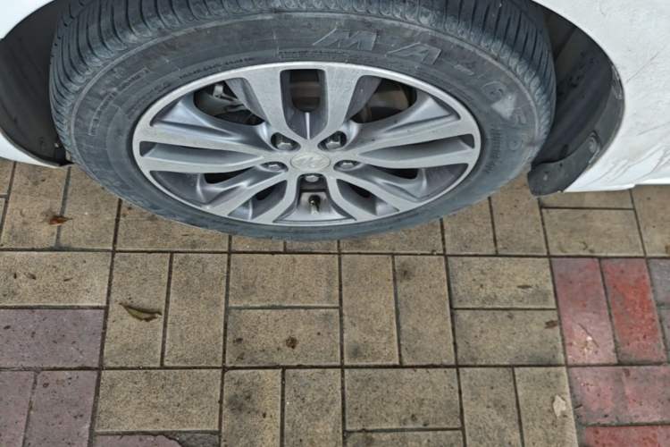 Used Buick GT 2019 18T Automatic Connected Elite Model China V Standard Left Front Wheel Hub