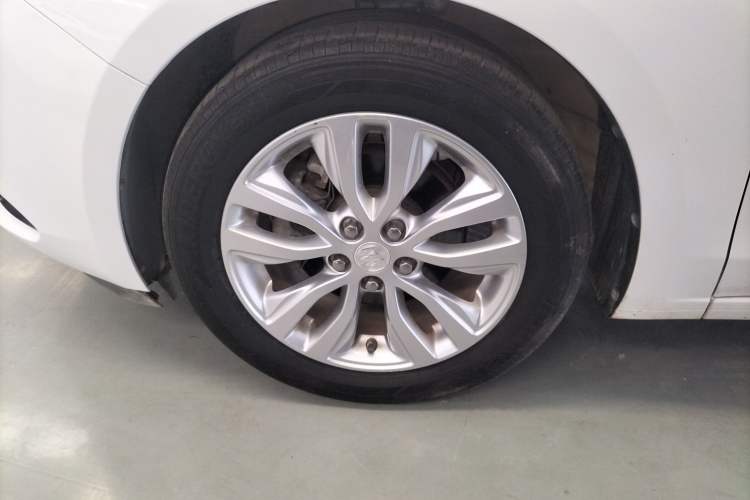 Used Buick GT 2019 15T Dual-Clutch Connected Elite Model China VI Left Front Wheel Hub