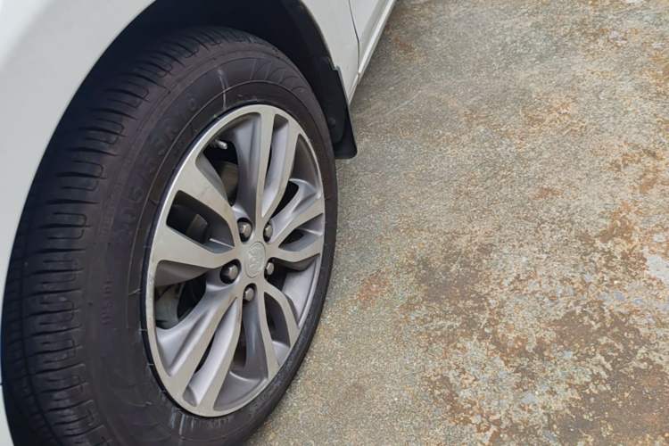 Used Buick GT 2019 18T Automatic Connected Elite Model China VI Standard Left Front Wheel Hub