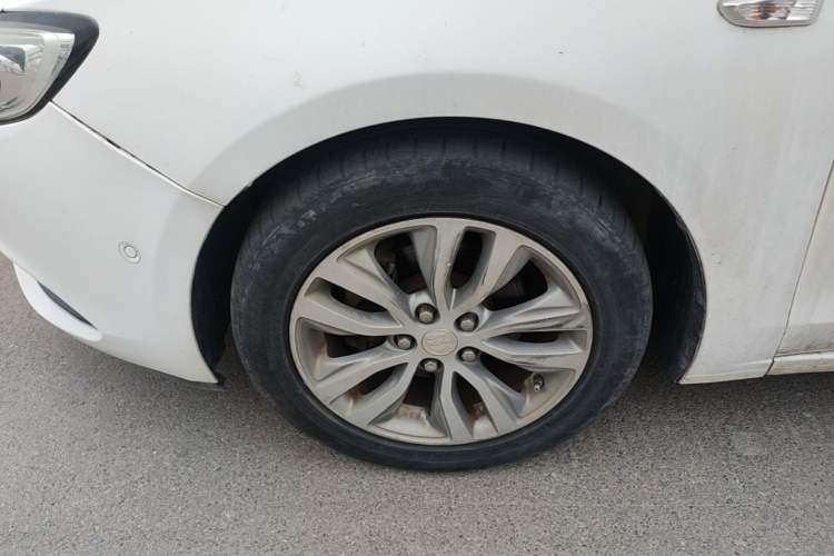 Used Buick GT 2019 18T Automatic Connected Flagship Version China V Standard Left Front Wheel Hub
