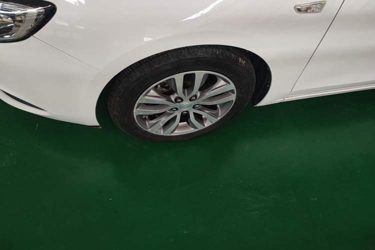 Used Buick GT 2019 18T Automatic Connected Elite Model China VI Standard Left Front Wheel Hub