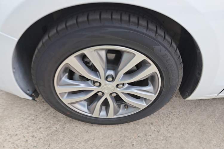 Used Buick GT 2019 18T Automatic Connected Elite Model China VI Standard Left Front Wheel Hub