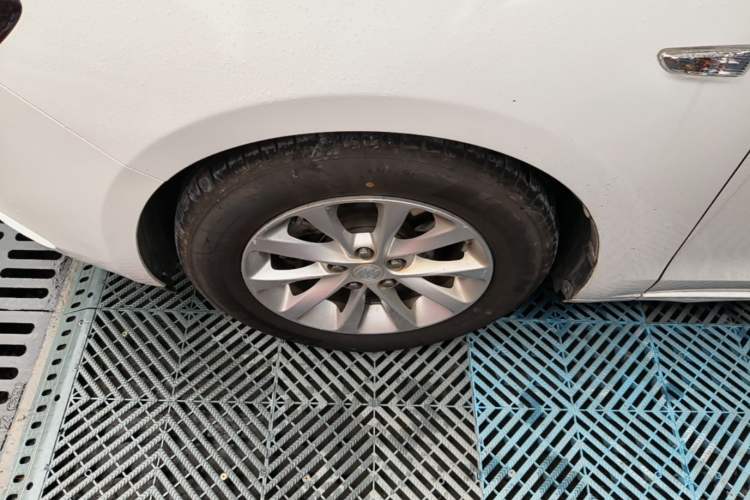 Used Buick GT 2019 15T Dual-Clutch Advanced Version China VI Standard Left Front Wheel Hub