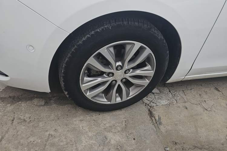 Used Buick GT 2019 18T Automatic Connected Flagship Version China V Standard Left Front Wheel Hub