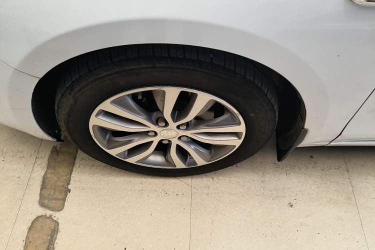 Used Buick GT 2019 18T Automatic Connected Elite Model China VI Standard Left Front Wheel Hub