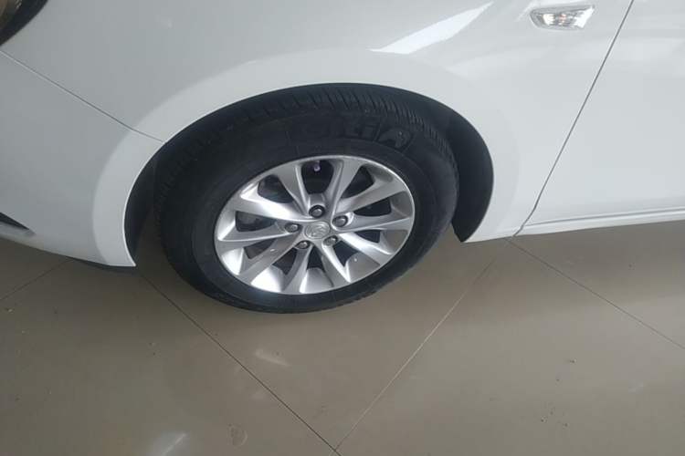 Used Buick GT 2019 15T Dual-Clutch Advanced Version China VI Standard Left Front Wheel Hub