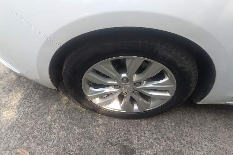 Used Buick GT 2019 15T Dual-Clutch Connected Elite Model China VI Left Front Wheel Hub