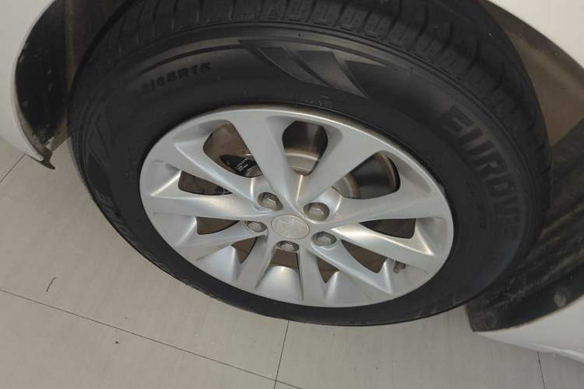 Used Buick GT 2019 15T Dual-Clutch Advanced Version China VI Standard Left Front Wheel Hub