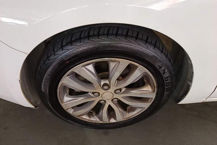 Used Buick GT 2019 18T Automatic Connected Elite Model China VI Standard Left Front Wheel Hub