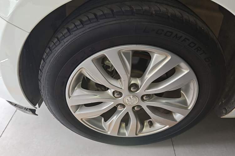 Used Buick GT 2019 15T Dual-Clutch Connected Elite Model China VI Left Front Wheel Hub