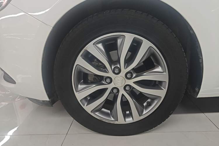 Used Buick GT 2019 18T Automatic Connected Elite Model China V Standard Left Front Wheel Hub