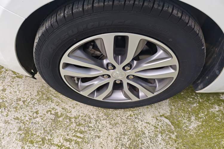 Used Buick GT 2019 18T Automatic Connected Elite Model China VI Standard Left Front Wheel Hub