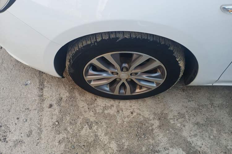 Used Buick GT 2019 18T Automatic Connected Elite Model China V Standard Left Front Wheel Hub